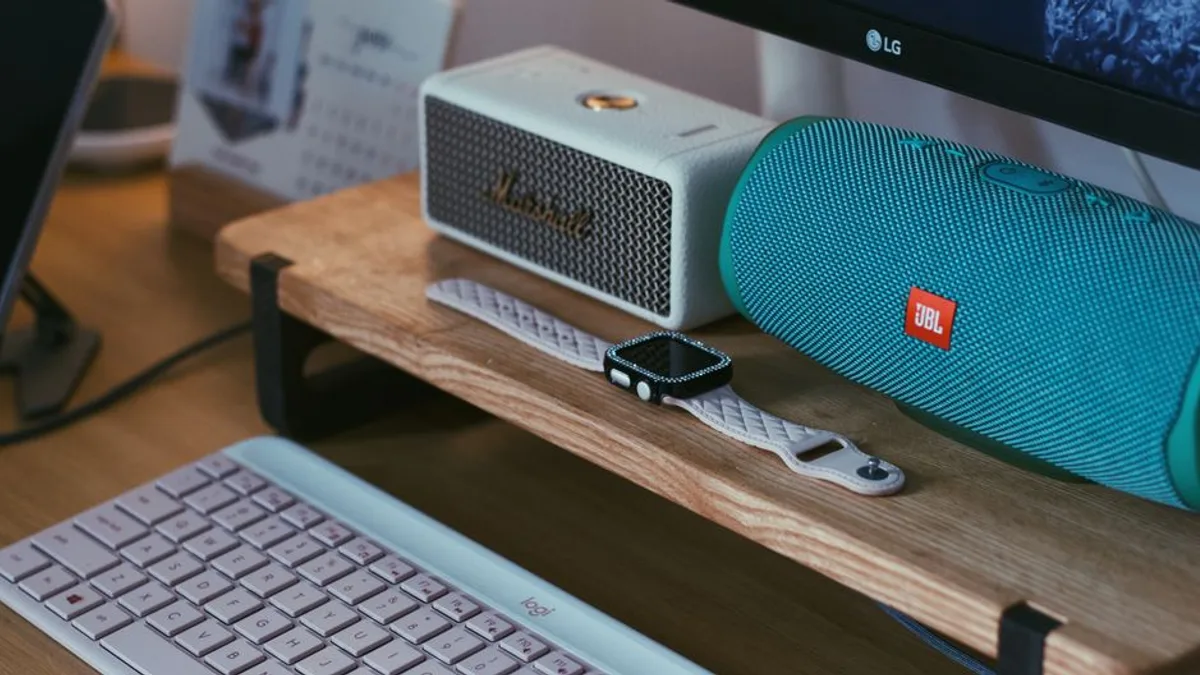 JBL Authentics 300 vs Sonos Era 100: akıllı hoparlör karşılaştırm