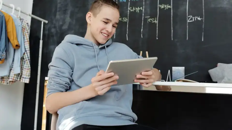 Öğrenci Tableti Okul Seçimi 2026: En İyi Laptop ve Tabletler