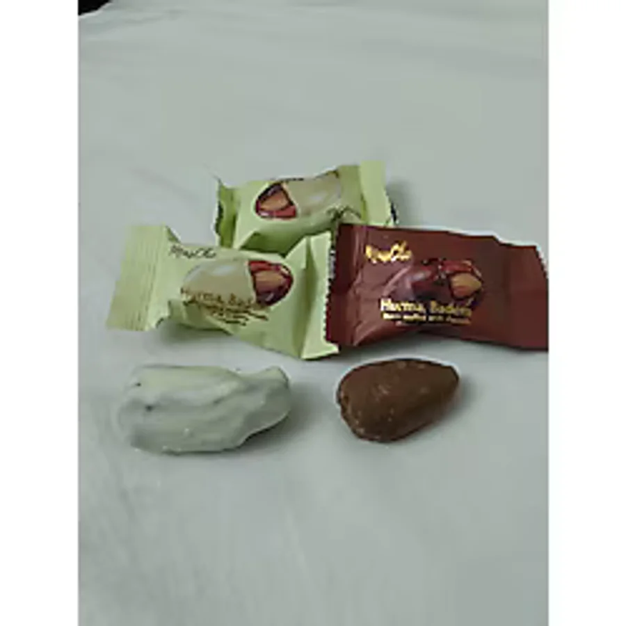 1 Kg Mascho Sütlü Ve Beyaz Çikolata Kaplı Tüm Bademli Hurma 1 KG