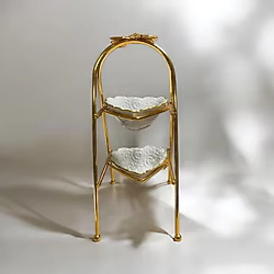 2 Katlı Gold Metal Sunum Standı - Porselen Kalp Servis Tabaklı - Kelebek Detaylı