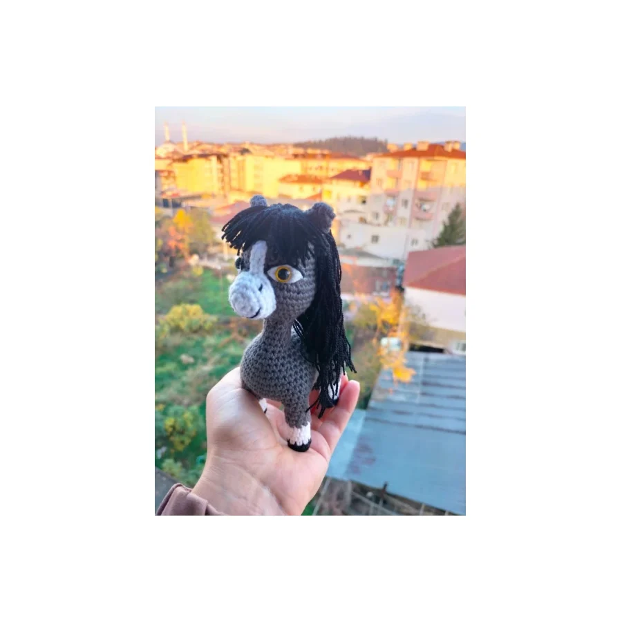 Amigurumi Gri At Doru Sevilen Çizgi Karakteri Hediyelik Oyuncak