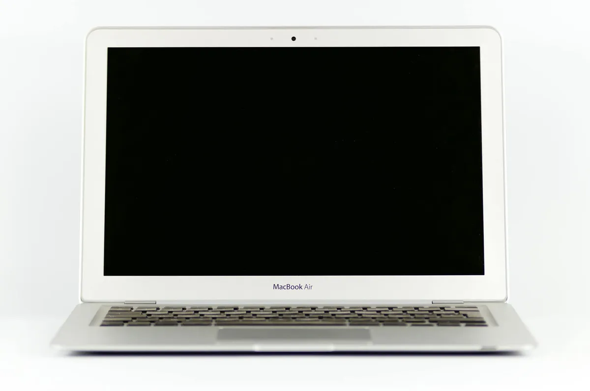 MacBook Air M3 16 GB 256 GB SSD 13.6" Notebook görsel 2