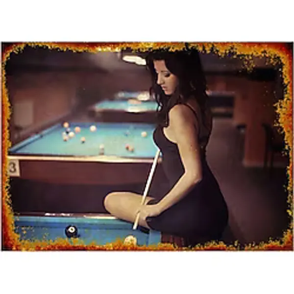 Bedeko Bilardo Oynayan Kadın Mdf Poster