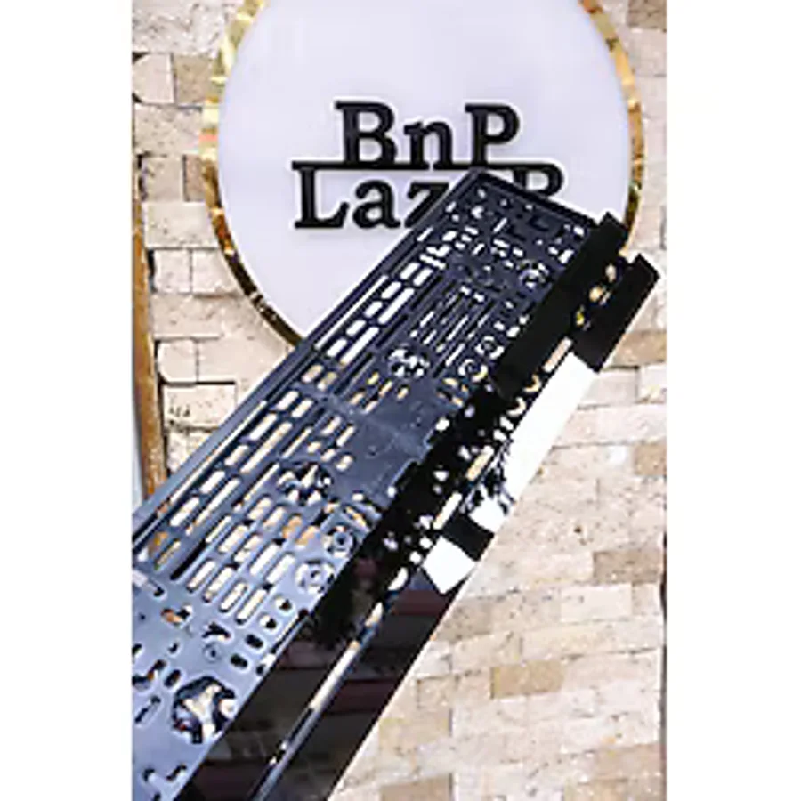 BNP LAZER PİANO BLACK / PARLAK SİYAH YAZISIZ PLEKSİ PLAKALIK (2 ADET)