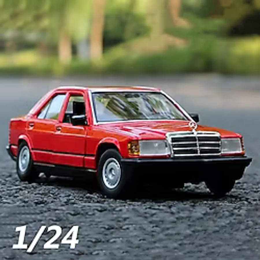 Burago 1/24 Mercedes Benz 190E 2.6 Model Araç Kırmızı 17,7cm x 5,5cm x 7,3cm