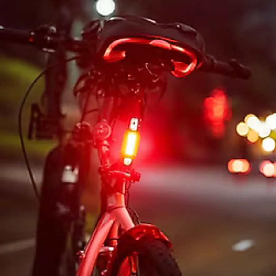 Busstier USB Şarj Edilebilir LED Bisiklet Arka Lambası - Su Geçirmez ve Parlak Güvenlik Işığı