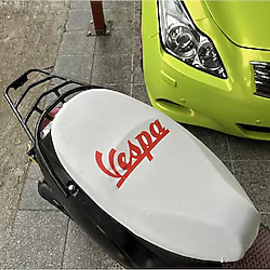 CEBECİOTO VESPA BEYAZ DESENLİ PENYE MOTOSİKLET KILIFI -MOTOR UYUMLU