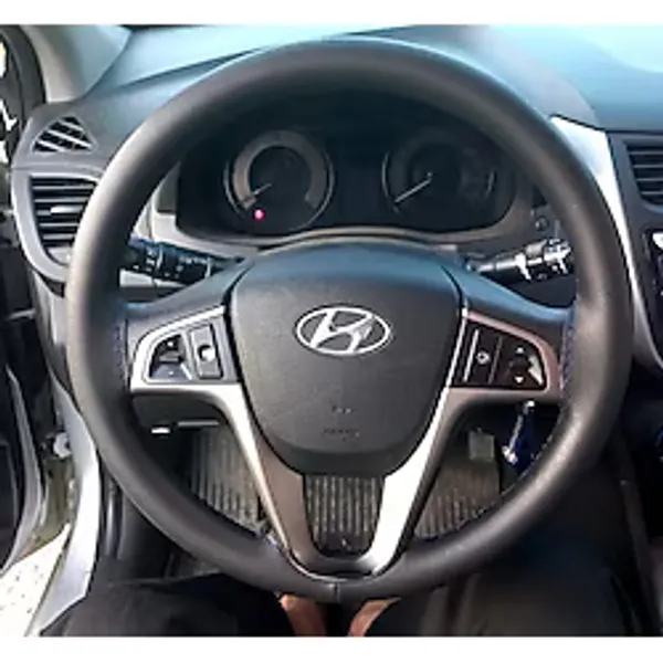 DİKİŞLİ DİREKSİYON KILIFI SİYAH DERİ SİYAH DİKİŞLİ HYUNDAİ ACCENT BLUE İÇİN