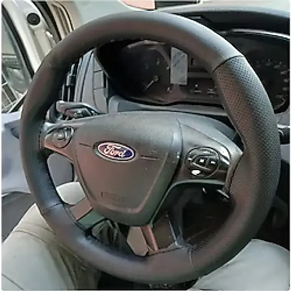 Dikişli Direksiyon Kılıfı Siyah/Noktalı Deri Siyah Dikişli Ford Focus İçin