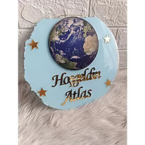 Doğrukan Hediyelik 30 Cm Dünya Figürlü Bebek Odası Çocuk Odası Pleksi Kapı Süsü