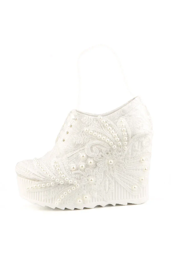 E&L Company 13cm Spor Gelin ayakkabısı, altı kaymaz, çok hafiftir sizi yormaz, bu da koşma garantilidir.