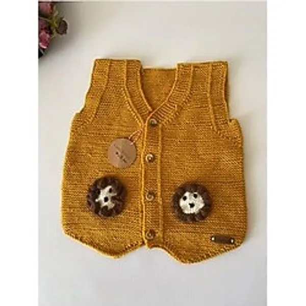 El Örgüsü Aslan Figürlü Bebek Yeleği Handmade