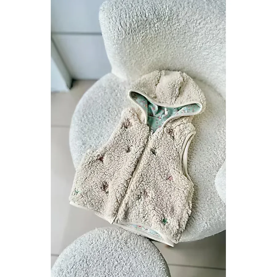 Fermuarlı Teddy Kumaş Kapüşonlu Kız Bebek Yelek
