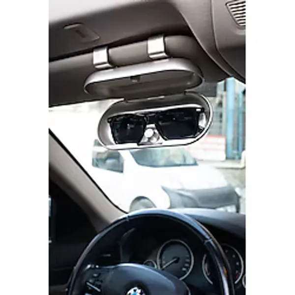 Focus On Eyewear Araba Güneşliğine Takılan Gözlük Kutusu Universal Araba İçi Gözlük Taşıyıcı Mıknatıslı Kapaklı