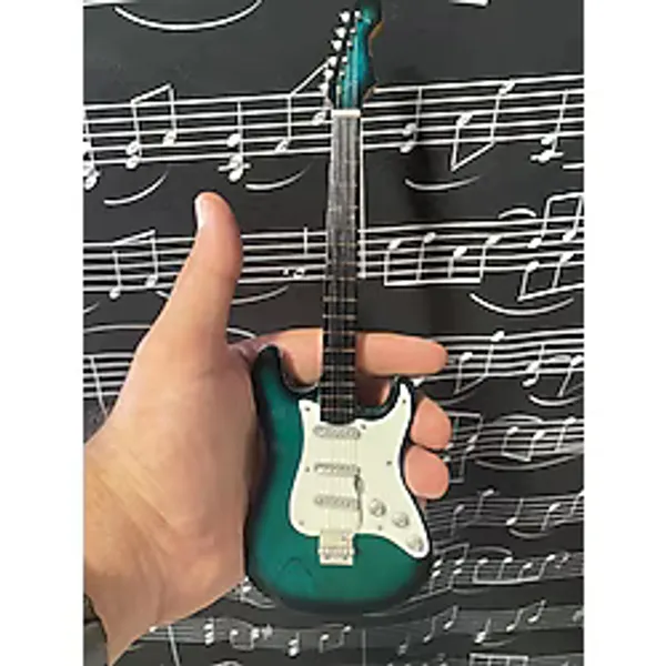 Herşey Nota Elektro Gitar Yeşil El Yapımı Biblo Minyatür 25 cm 3D - Violin Sunburst