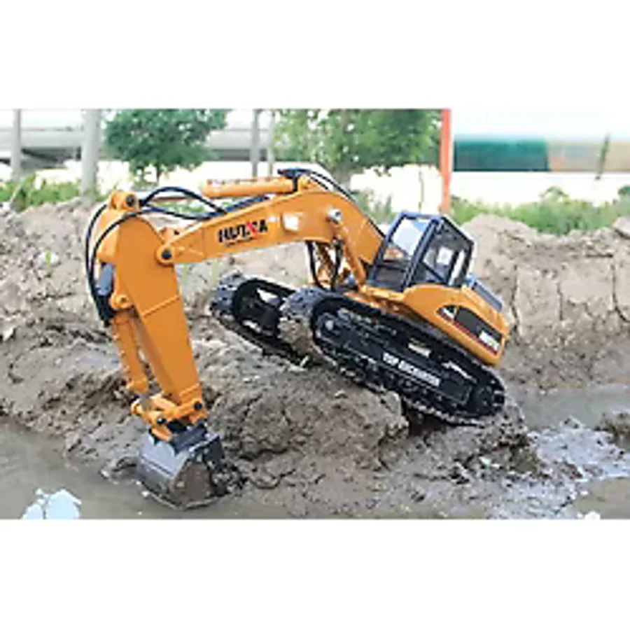 HUINA 1/14 23 Kanal FULL METAL ŞASE RC Model Paletli Kepçe Ekskavatör İş Makinası -11 KG AĞIRLIK Sesli ve Işıklı -1580