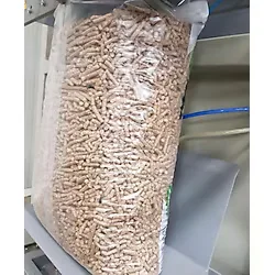 istanbul pelet 20kg %100 Çam Peleti 6mm Yüksek Yanma Enerjisine Sahip Odun Peleti 20kg Şeffaf Poşet