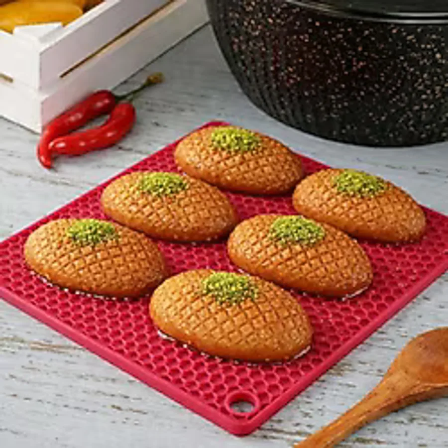 Kare Silikon Nihale/Kalbur Altlığı - Isıya Dayanıklı, Kaymaz, Çok Amaçlı Mutfak ve Tezgah Koruyucu, Karışık Renk