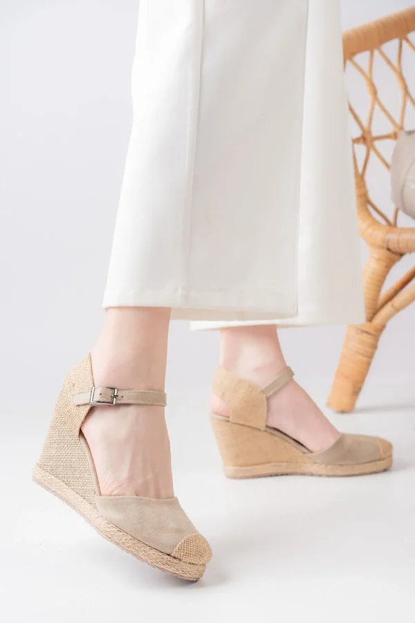 Kartezyen Süet Hasırlı Ten Dolgu Topuklu Ayakkabı