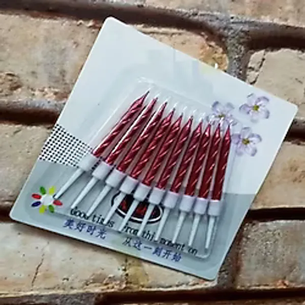 Kuzey Vıp Kalite Burgulu Kırmızı Pasta Mumu Kırmızı Doğum Günü Mumu 10Adet Kırmızı Mum Red Bırthday Candle