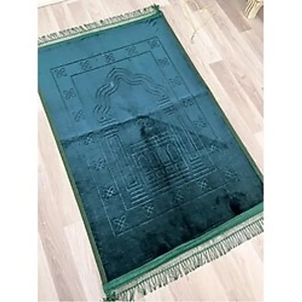 Lüks Kalın Yumuşak Peluş Kaymaz Taban Özellikli Hediyelik Çeyizlik Seccade 80X120