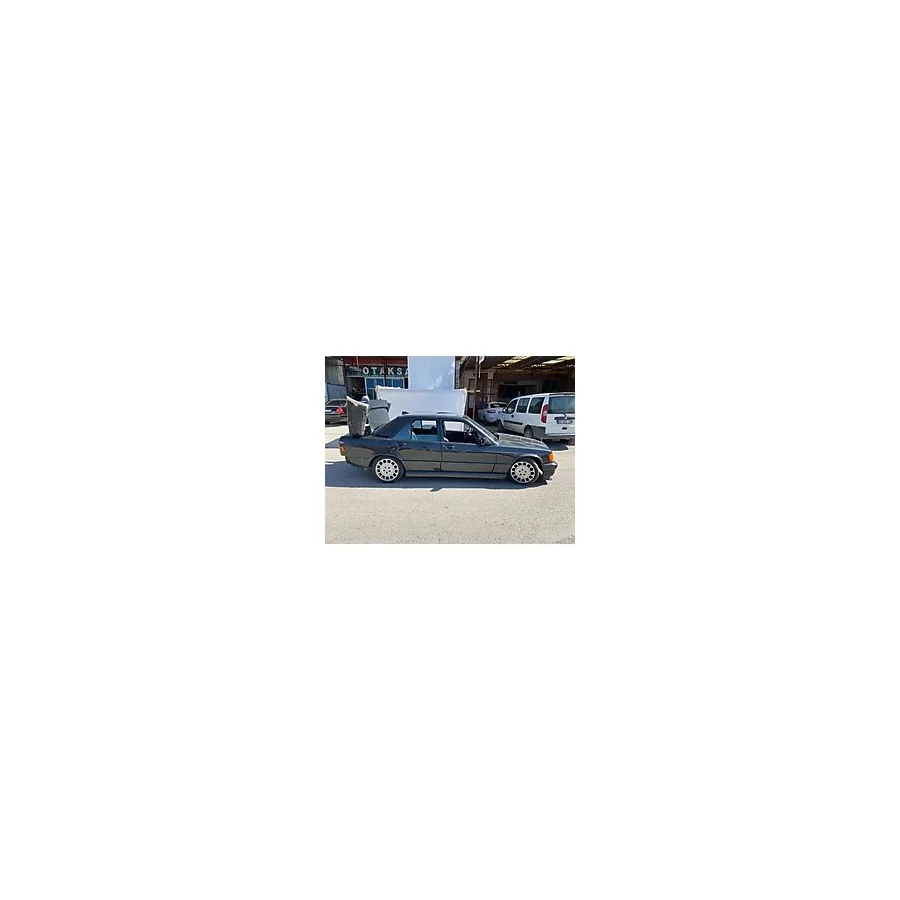 Mercedes W201 190 Yan Marşpiyel Takımı - Plastik