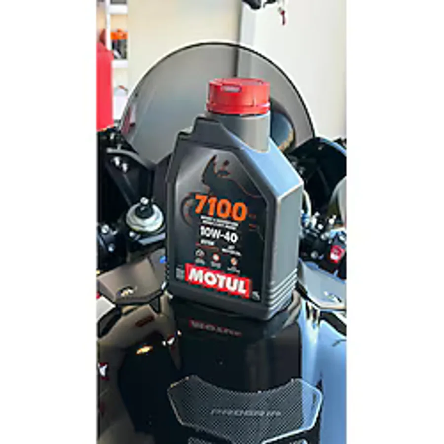 Motul 7100 10/40