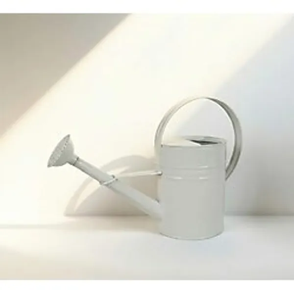 Olivia 3,5 Litre Metal Çiçek Bahçe Sulama Kabı - Modern Dekoratif Çok Amaçlı Sulak (Beyaz)