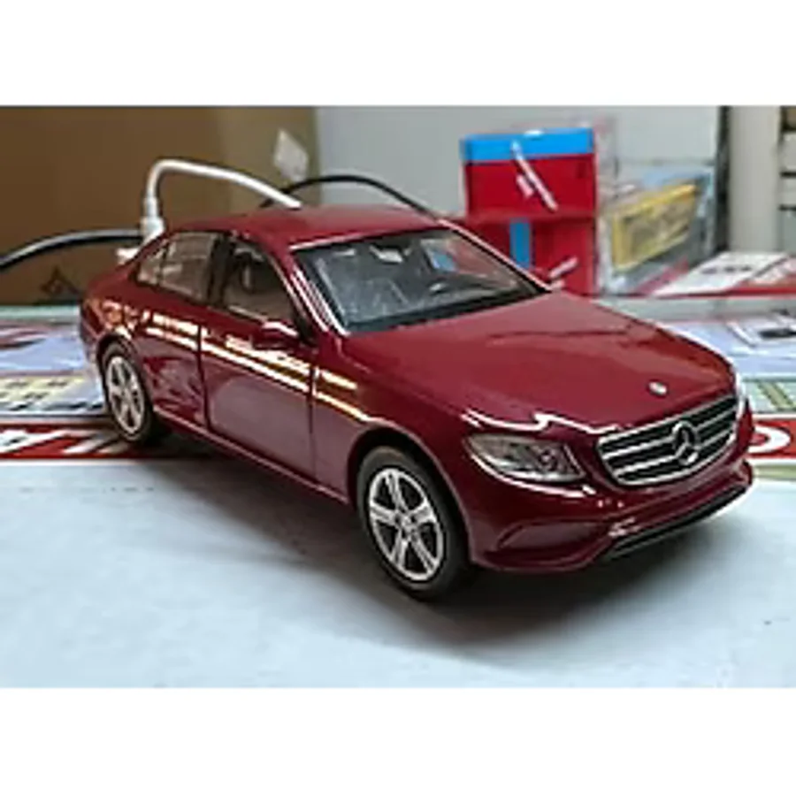 Oyuncak Metal Model Araba 1/36 Çek Bırak Mercedes Benz E Class Kırmızı