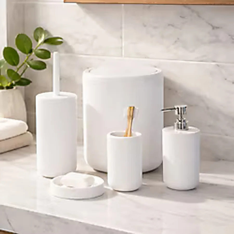 Perotti 33031500001-1 5 Parça Yuvarlak Banyo Seti - Çöp Kovası, Sabunluk, Diş Fırçalığı ve Silikon Wc Fırçası Beyaz