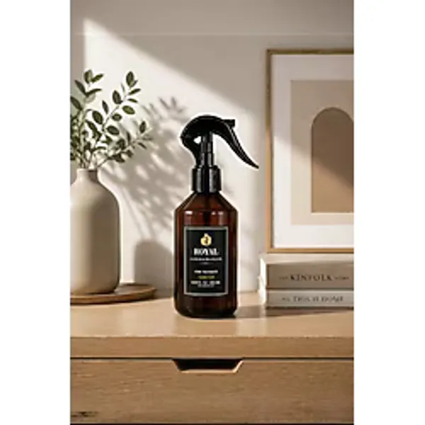 Royal Mum Soft Linen 250ML- Yoğun Esans- Ortam ve Kumaş Spreyi - Ferahlatıcı Oda Kokusu - 1 Adet