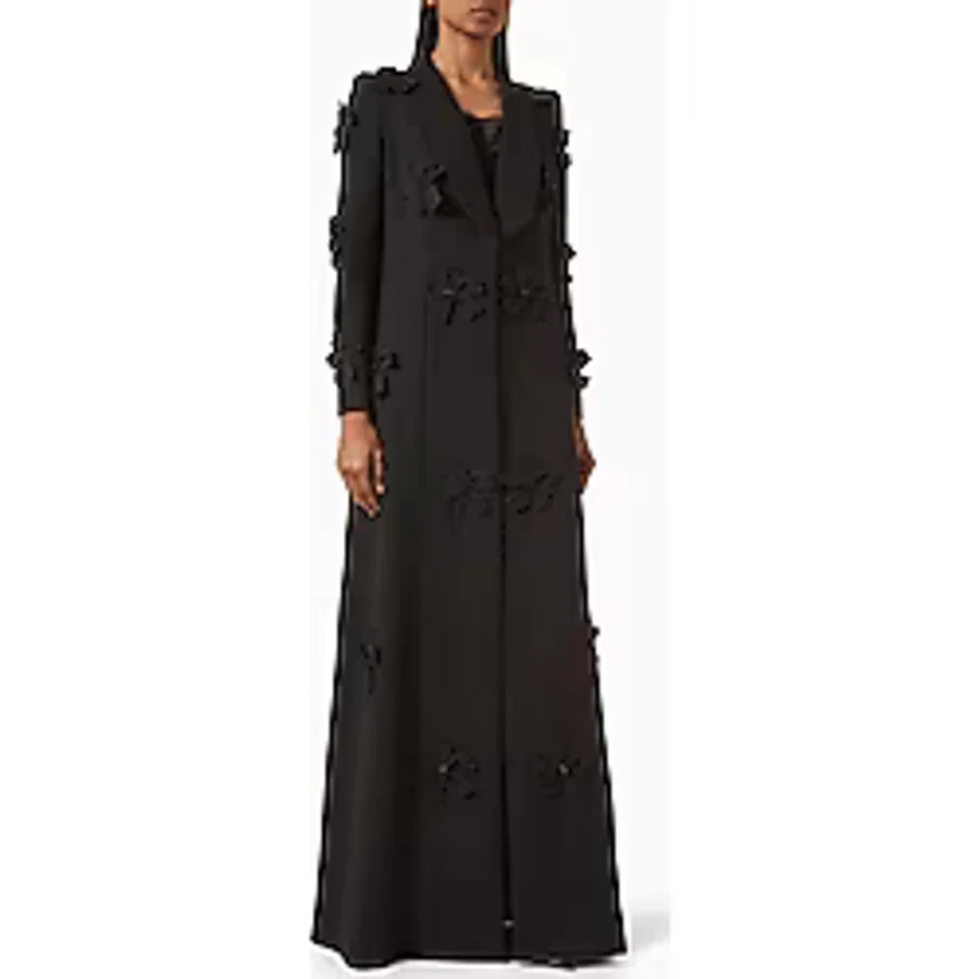 Şık Tülbent Abaya Çiçek Aplikeli Şıklığı ile Modern ve Gelenekselin Buluşması - Siyah