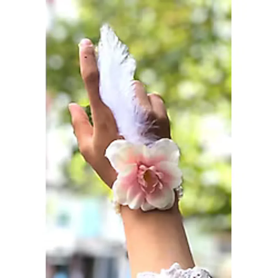 SMRBRİDE-BİLEKLİK-SOMON Bride to be Nedime Gelin Bilekliği Tüy ve İnci Boncuk Detaylı Somon Renkli Bekarlığa Veda Partisi Bilekliği 10 Adet