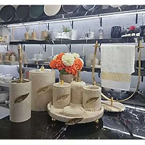 Sümeyra Marble Art Sumeria - Doğal Bej Mermer Banyo Seti 9 Parça Gold Mermer Vazo Metal Askılı Havluluk Altın