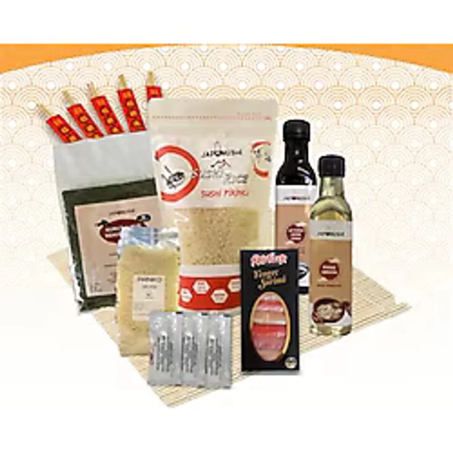 Sushi Yapım Seti Mix, Sushi Pirinci, Kurutulmuş Deniz Yosunu (Nori), Pirinç Sirkesi, Soya Sosu, Wasabi Tozu, Yengeç Surimi, 5 Çift Chopstick, Sushi Sarma Hasırı, Panko Ekmek Kırıntısı