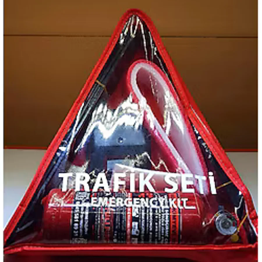 Trafik Seti Üçgen Yönetmeliğe Uygun Üçgen