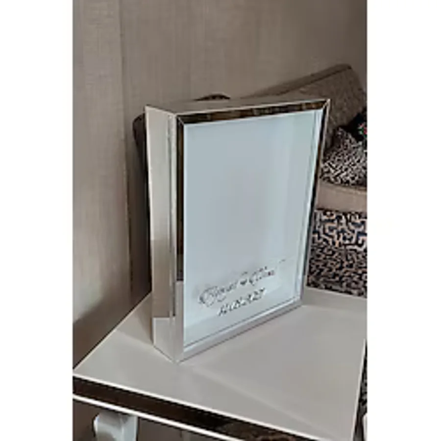 Verda Çerçeve 40x50 Cm Gümüş Pleksi Kaplı Derin Ledsiz Gül Anı Çerçevesi! Gül Kutusu